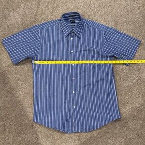 Arrow Men's Blue and White Striped Casual Shirt. Size M